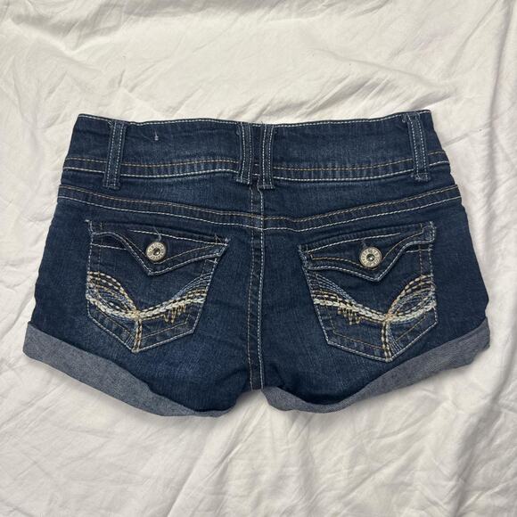 Low rise blue denim mini short shorts - size 3 from Truce - Picture 5 of 8